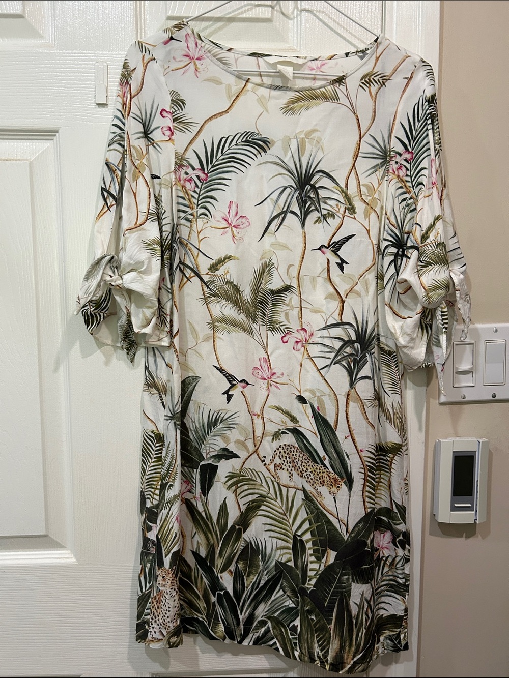 H&M White and green Shift Dress